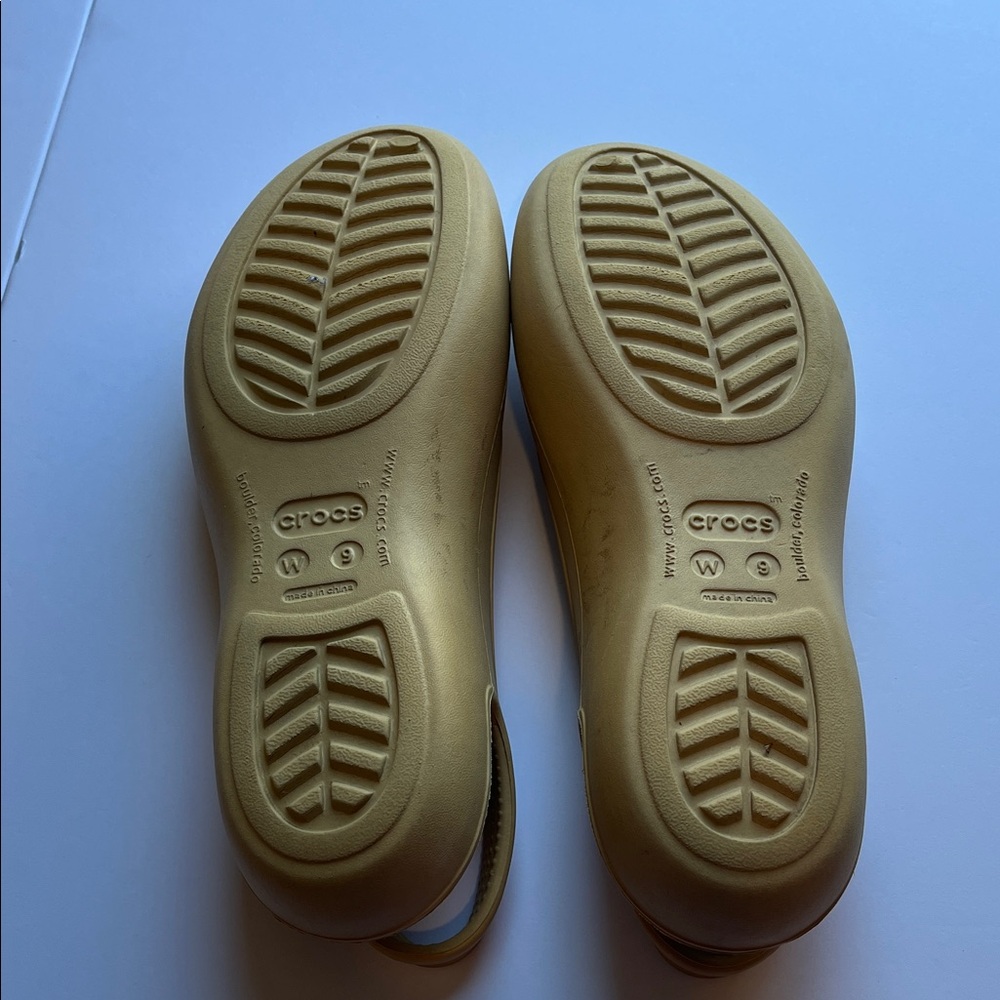 CROCS Women's Tan Slingback Flats - Picture 5 of 6